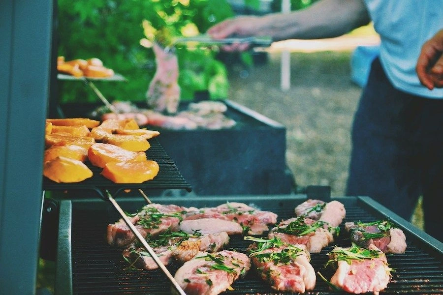 barbegue parti.jpg