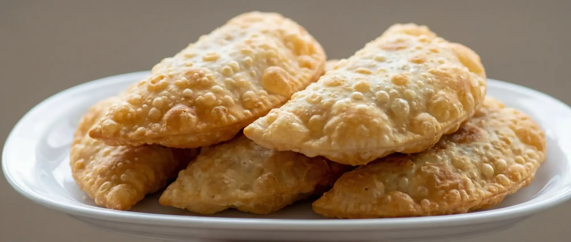 Geleneksel Çiğ Börek Yapımı - Yağ Çekmeyen Çibörek Tarifi