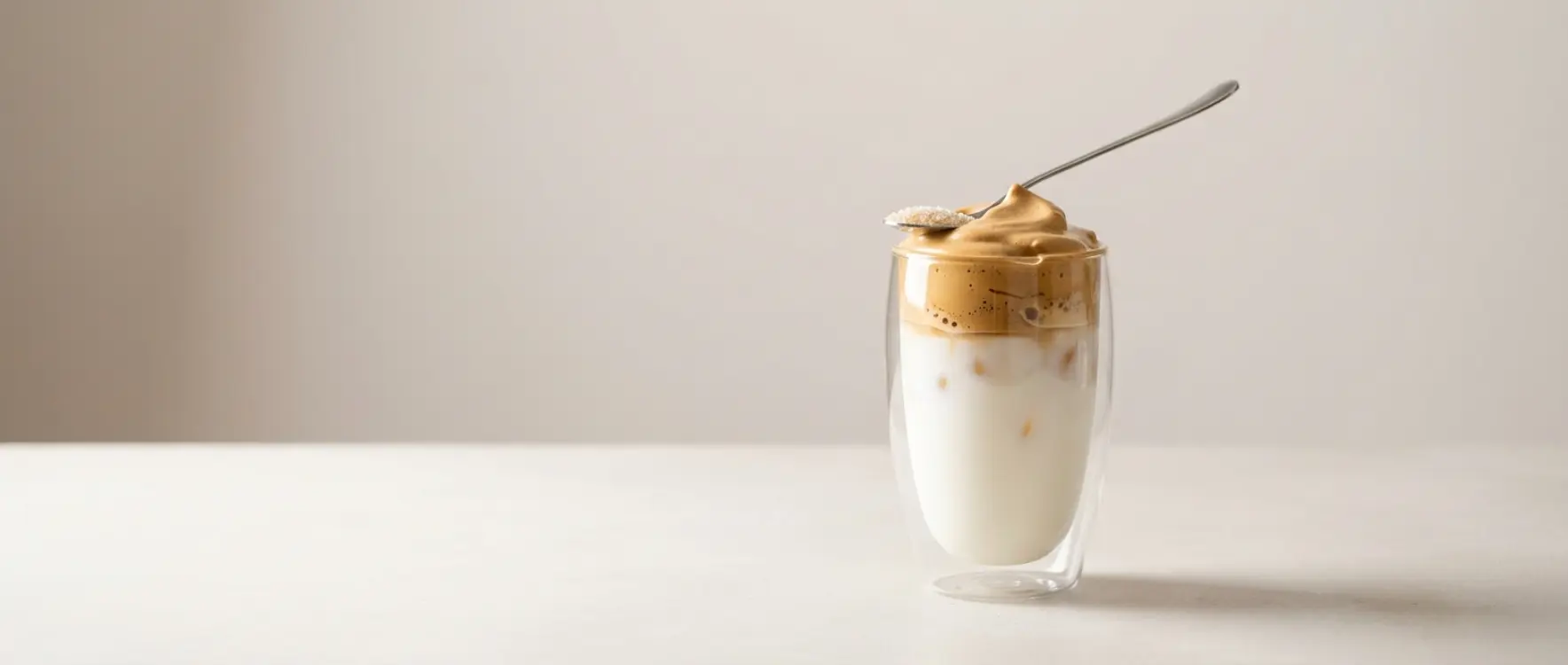 Dalgona Kahve Tarifi: Evde Köpüklü Kahve Nasıl Yapılır?