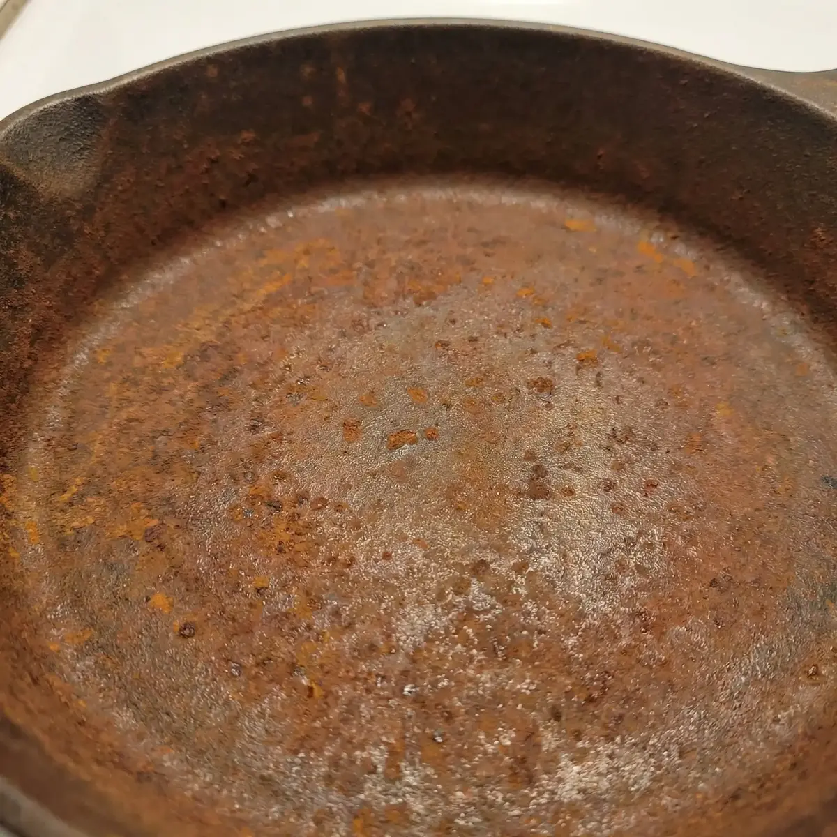 Döküm Tava Paslanır mı? Yıkama ve Seasoning İşlemi Nasıl Yapılır?