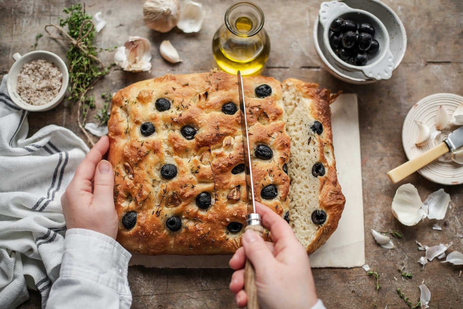 Focaccia Nasıl Yapılır? En Lezzetli İtalyan Ekmek Tarifi