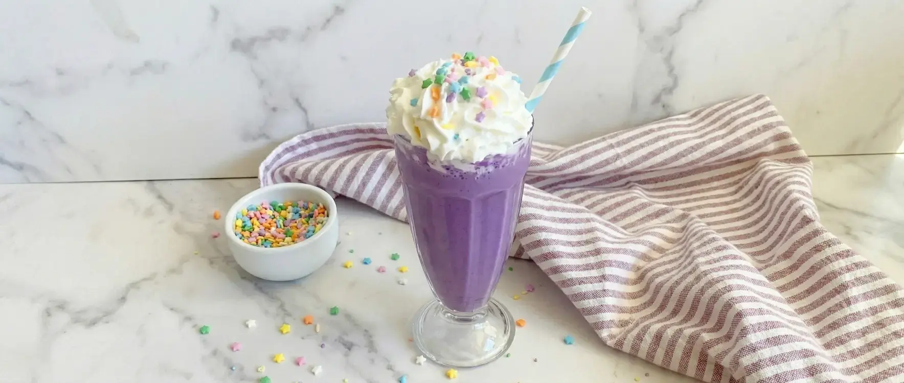 Evde 5 Dakikada Viral Mor Grimace Milkshake Tarifi