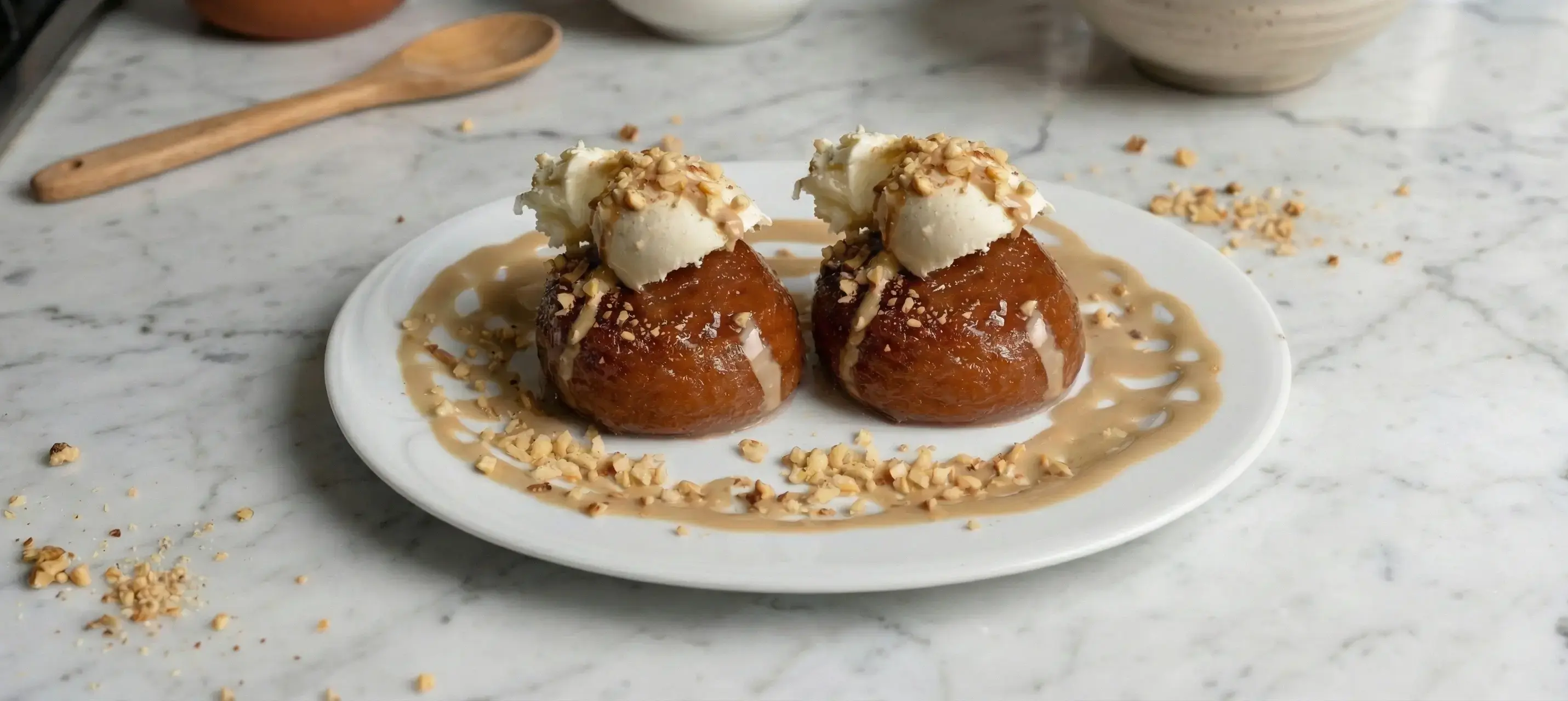 Tahin ve Kaymaklı Enfes Hayrabolu Tatlısı Tarifi