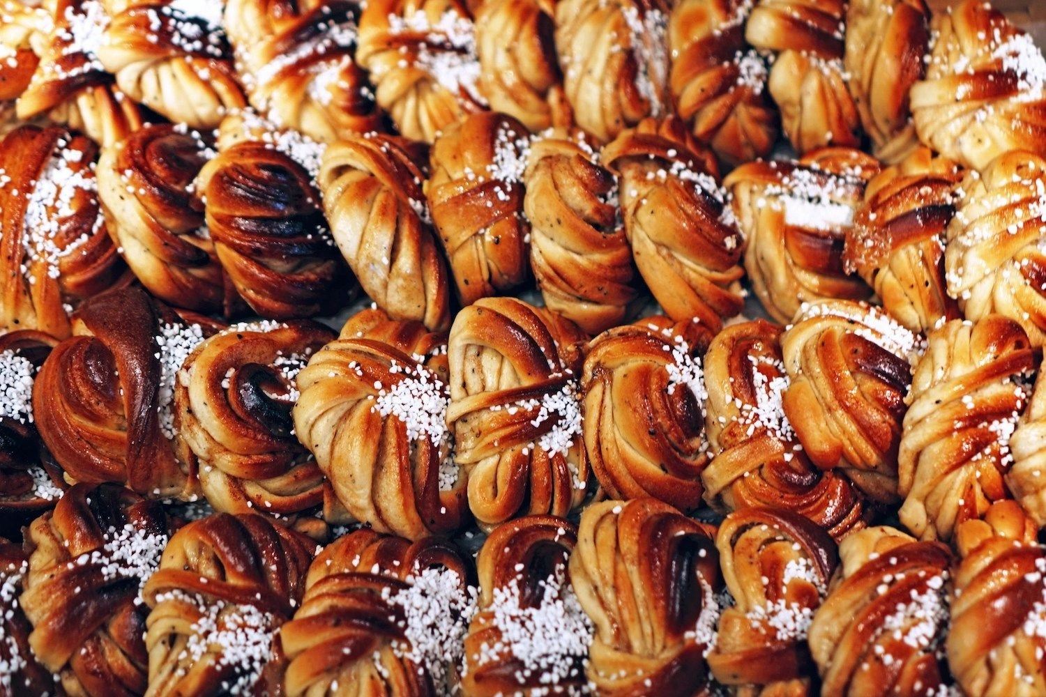 Kanelbullar: İsveç'in Tarçınlı Çörek Geleneği