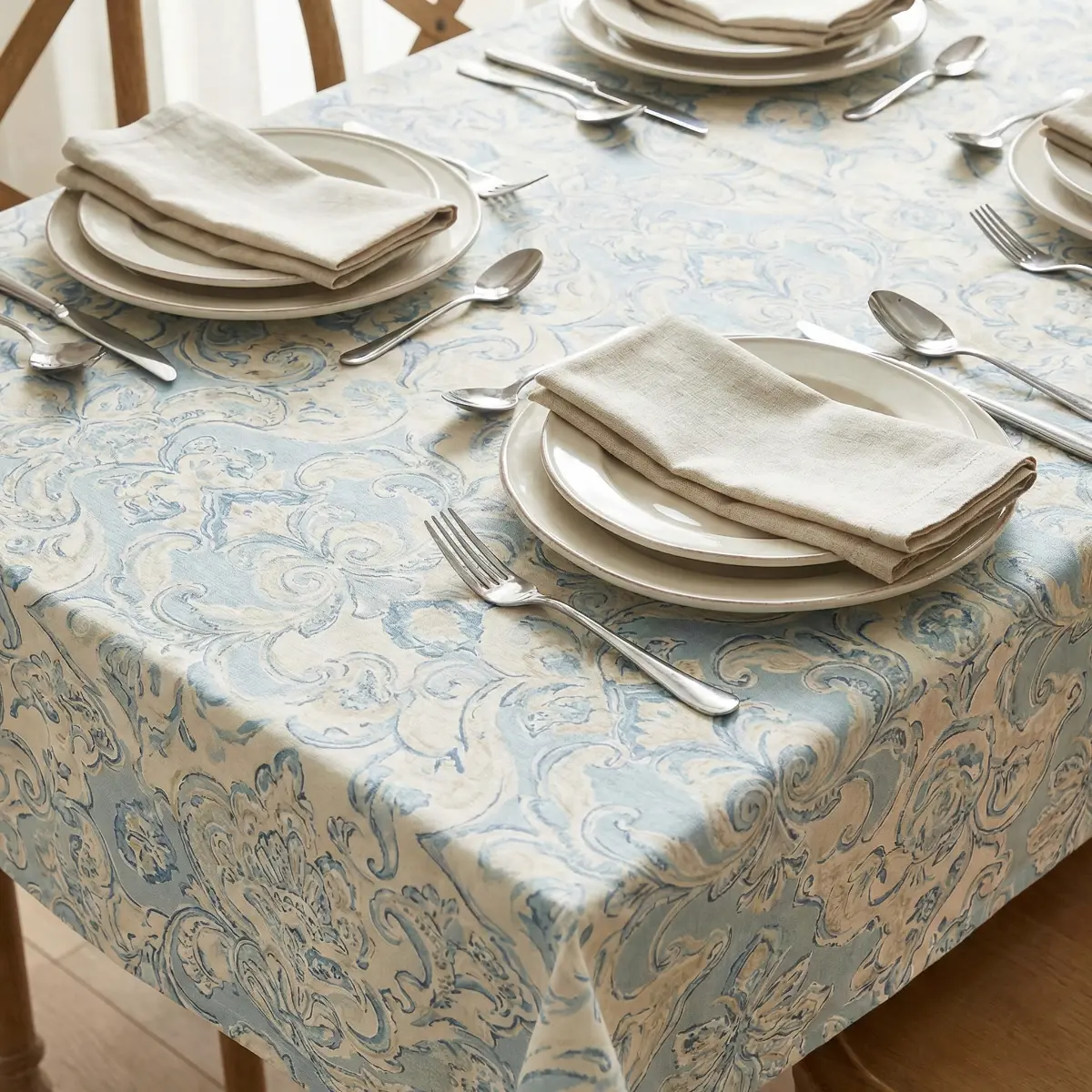 Kir Tutmayan Masa Örtüleri Hangileri?