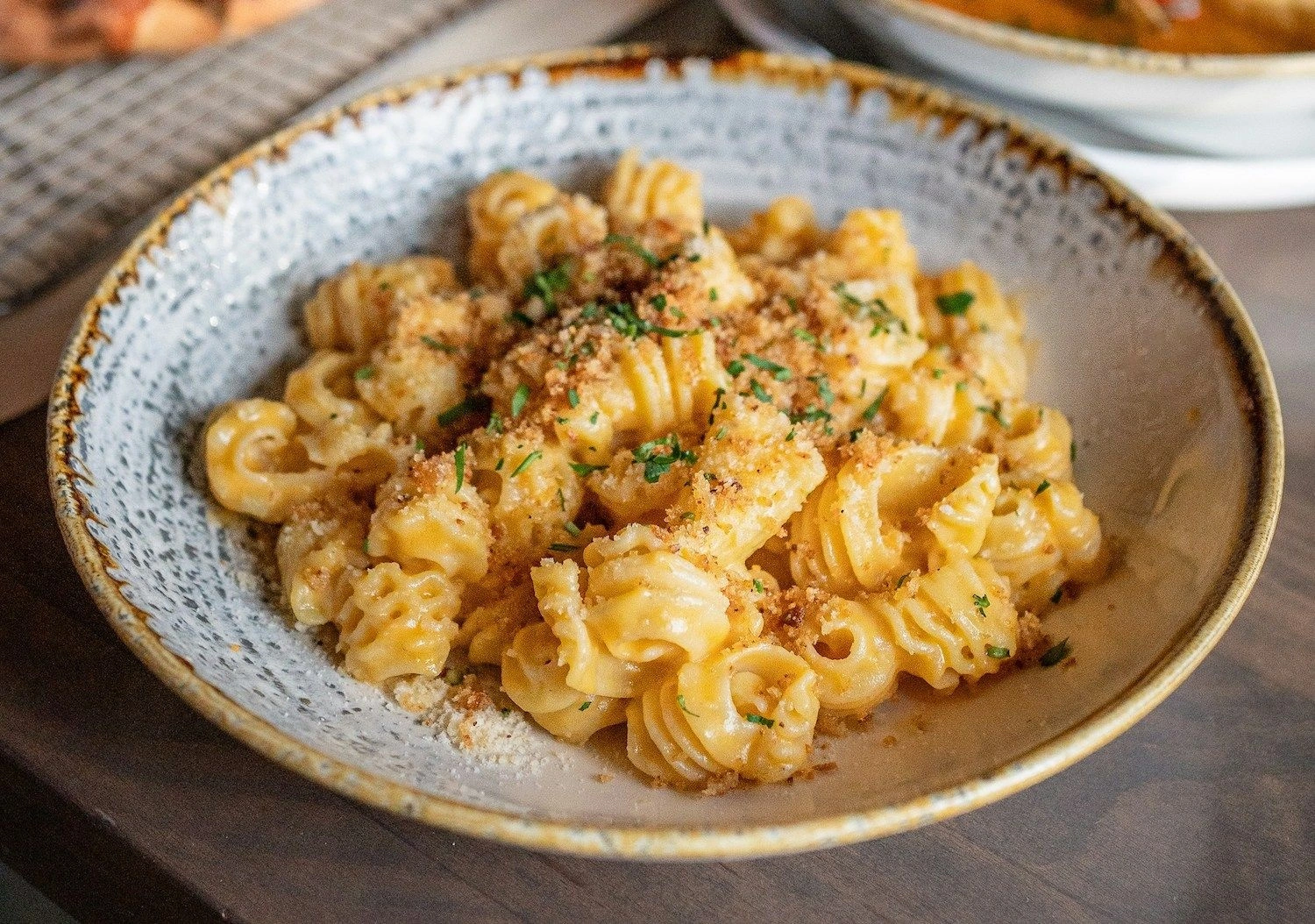 Mac and Cheese Tarifi: Evde Kremsi Amerikan Usulü Makarna