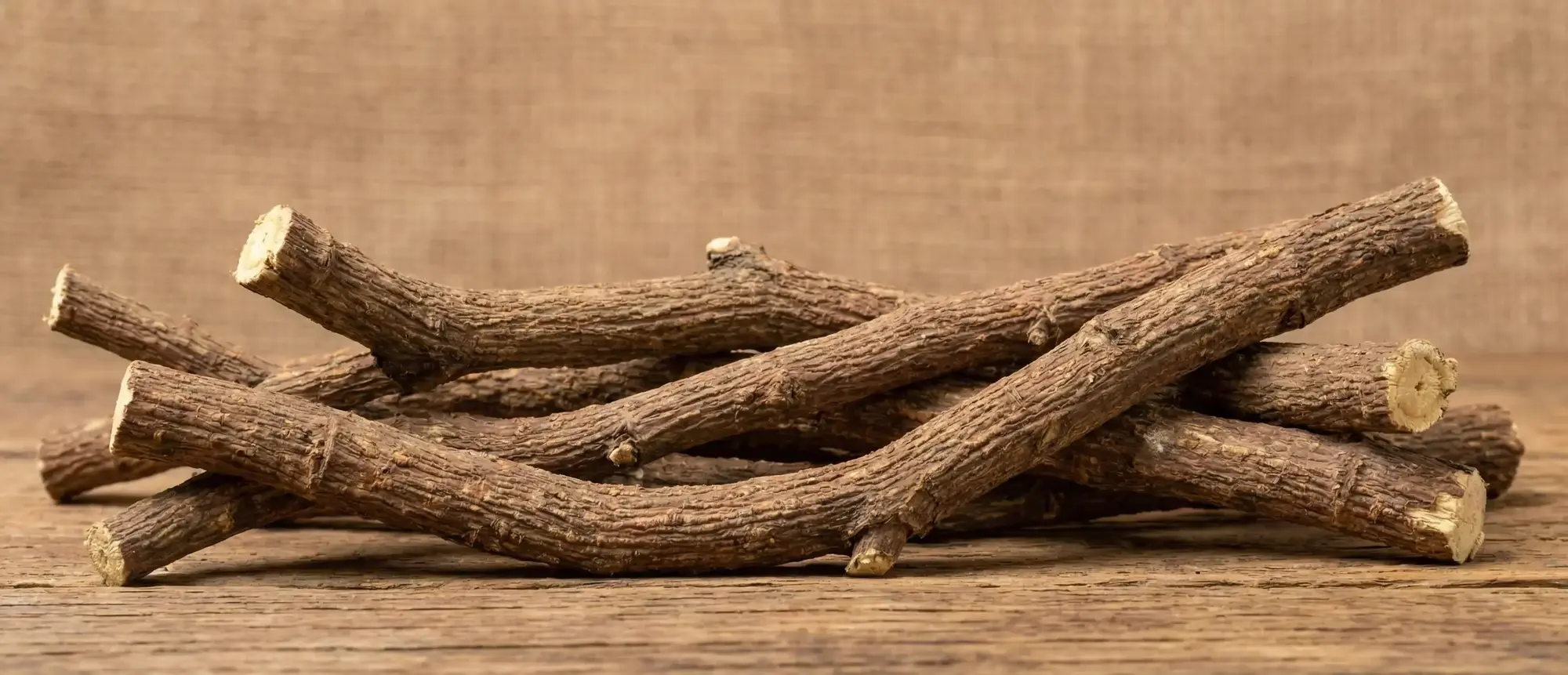 Meyan Kökü: Doğadan Gelen Tatlı Şifa ve Bilinmeyen Faydaları