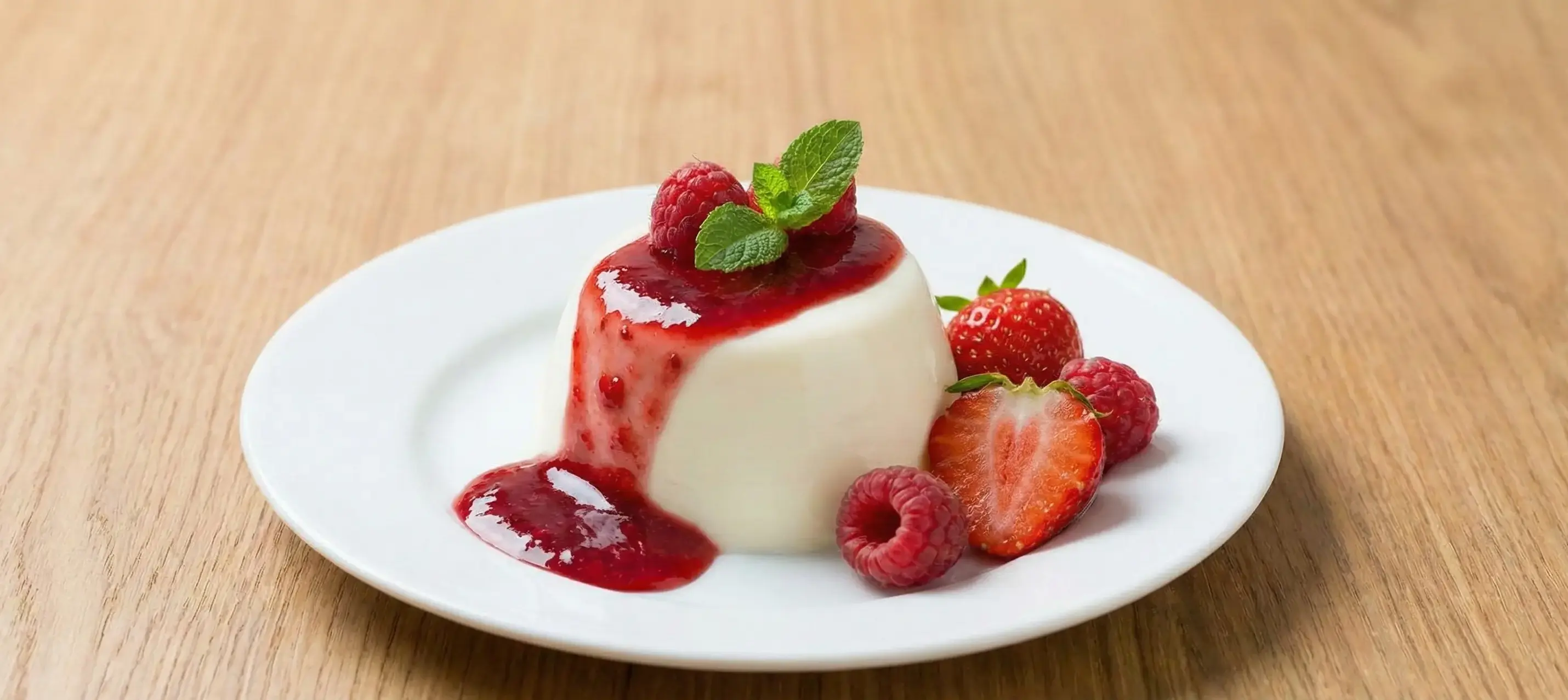 İtalyan Usulü Gerçek Panna Cotta Tatlısı Tarifi