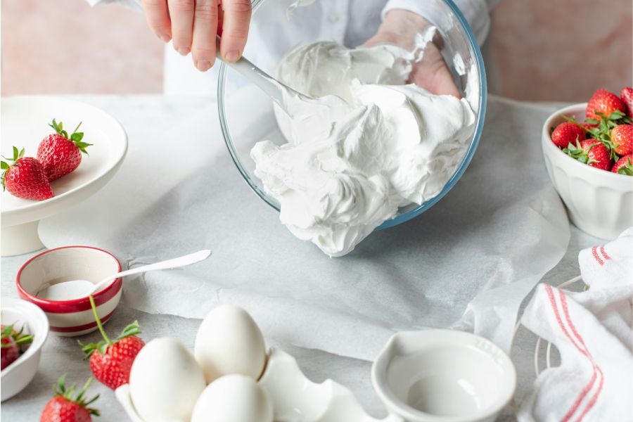 pavlova hazırlanışı.jpg