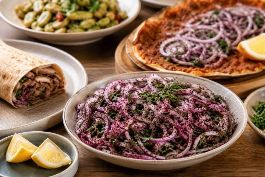 sogan salatası.jpg