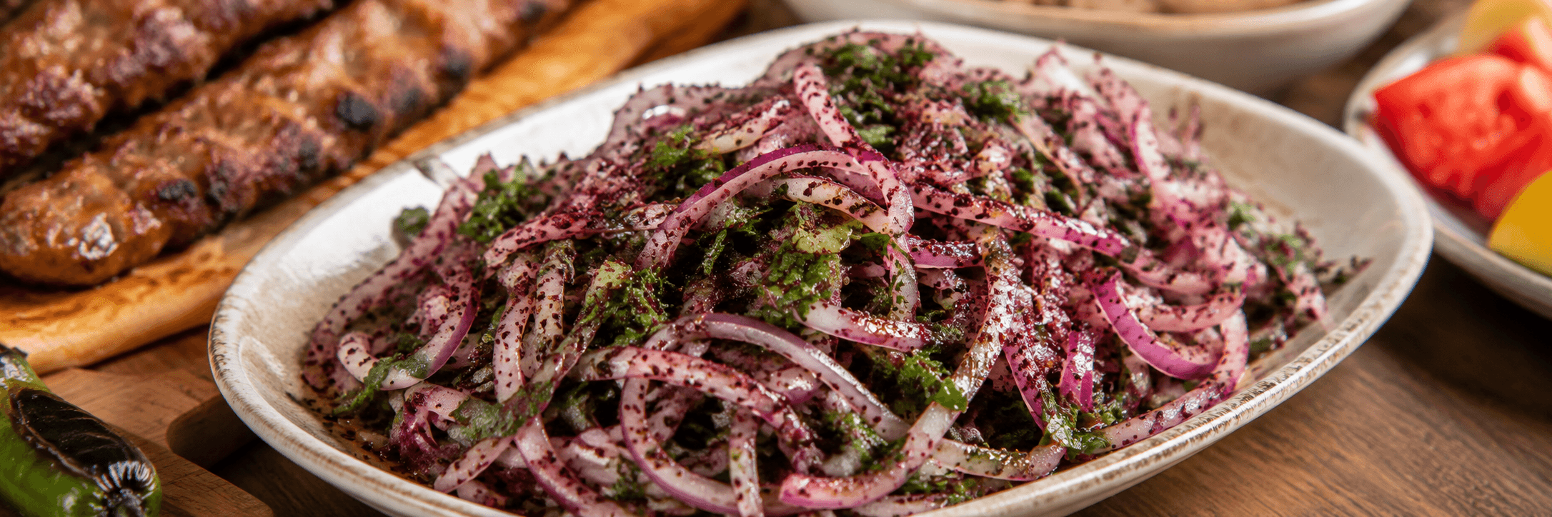 Adana Usulü Sumaklı Soğan Salatası Tarifi