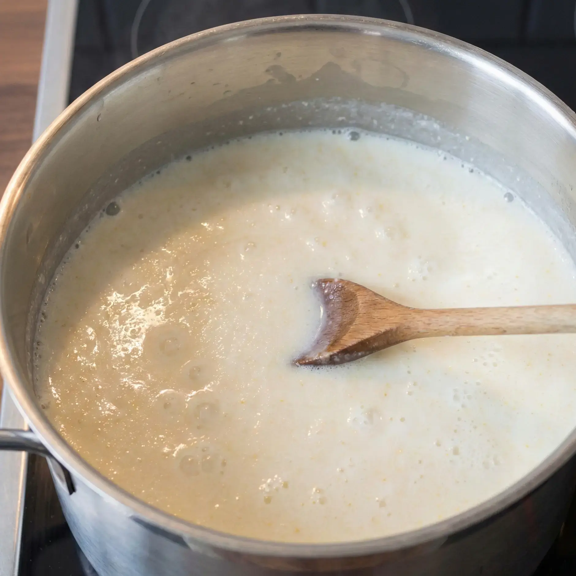 Sütlü İrmik Tatlısı Tarifi