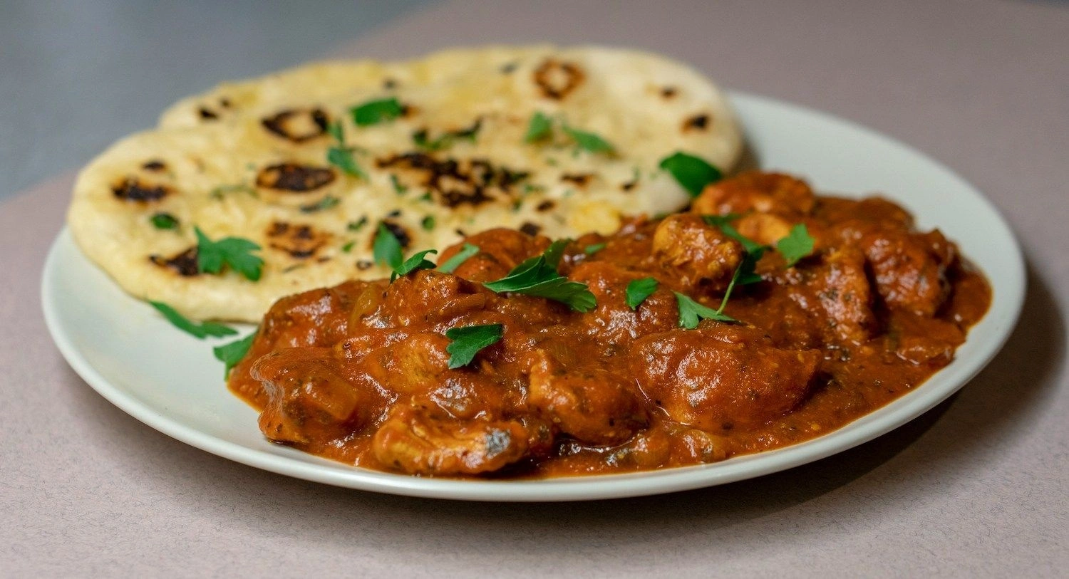 Tavuk Tikka Masala: Hint Mutfağının En Tanınan Lezzeti