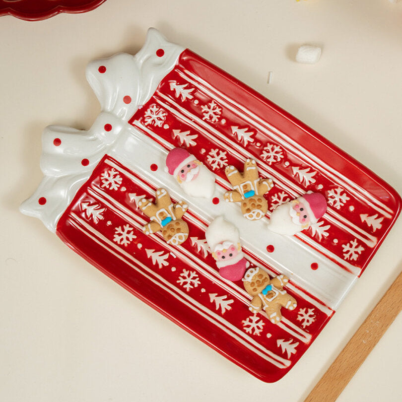 Flying Tiger Copenhagen Kırmızı Hediye Paketi Şeklinde Servis Tabağı