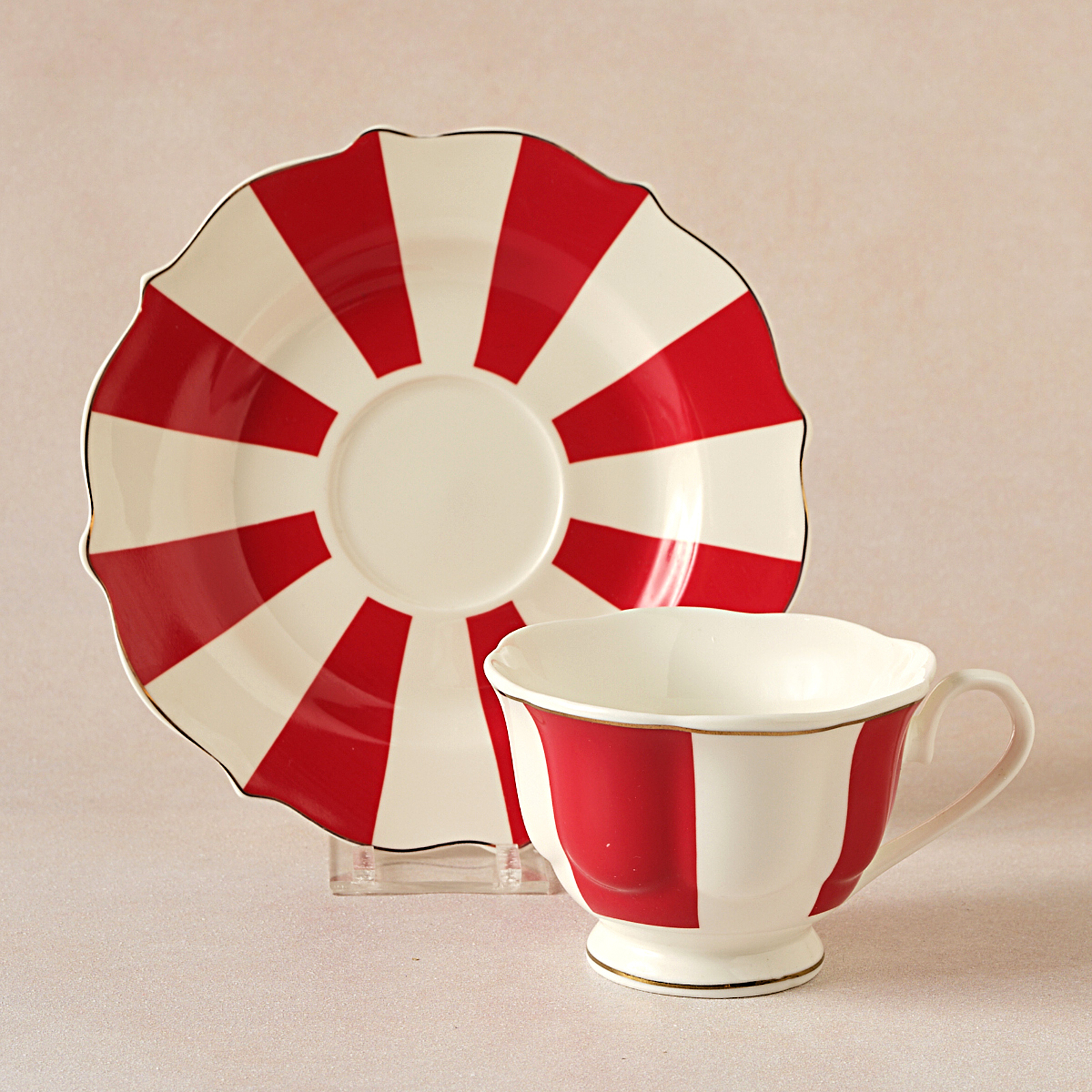 Karaca New Romantic Kalın Çizgili Çay Fincanı 220 ml Kırmızı 