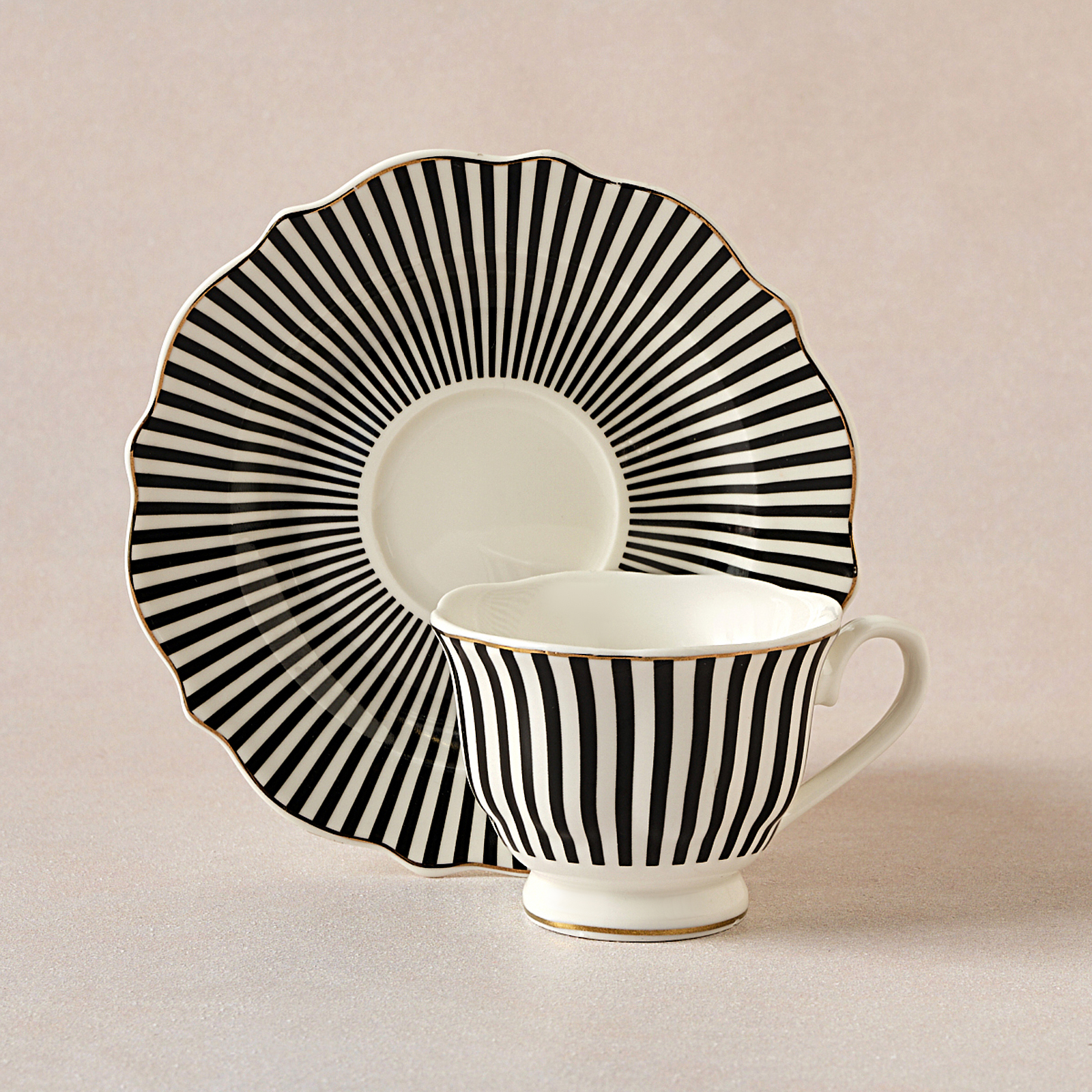 Karaca New Romantic İnce Çizgili Kahve Fincanı 90 ml Siyah 