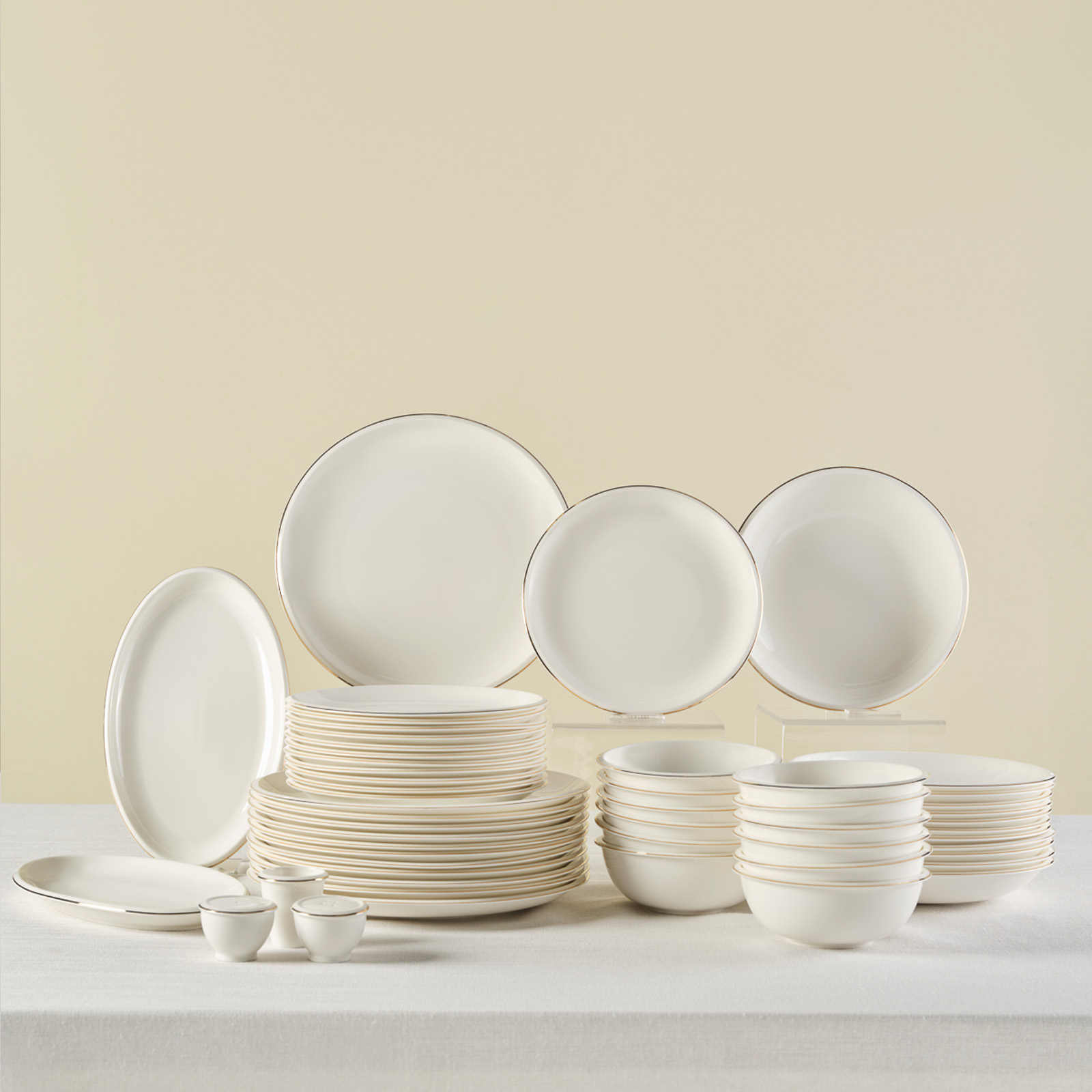 Karaca Red Carpet Collection Stream Bone Fortune 53 Parça 12 Kişilik Yemek Takımı Gold