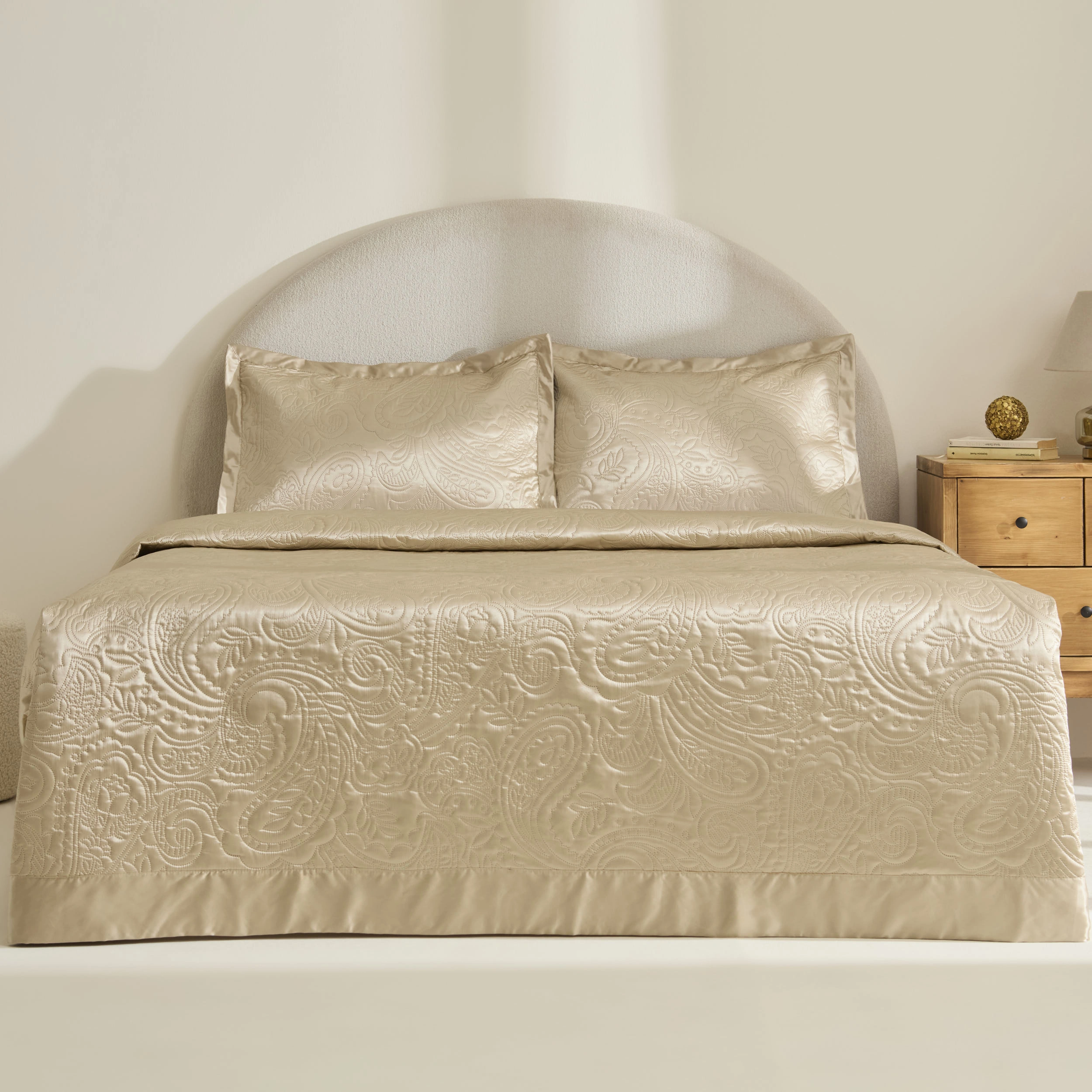 Kaşmir Home Anita Kristal Çift Kişilik Saten Yatak Örtüsü Takımı Gold
