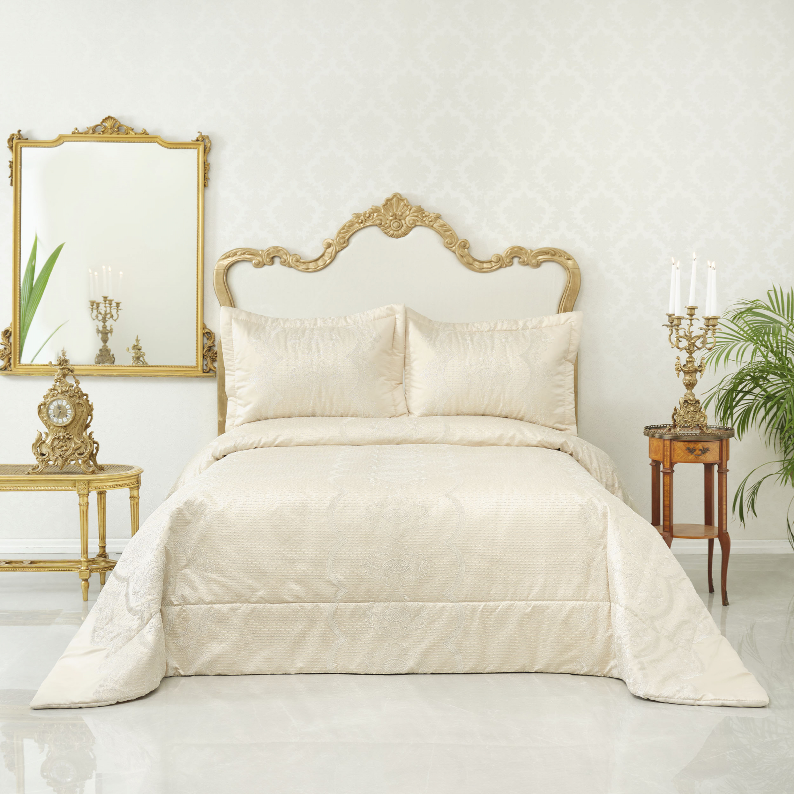 Karaca Home Versay Gold 3 Parça Nakışlı Çeyiz Yatak Örtüsü Set
