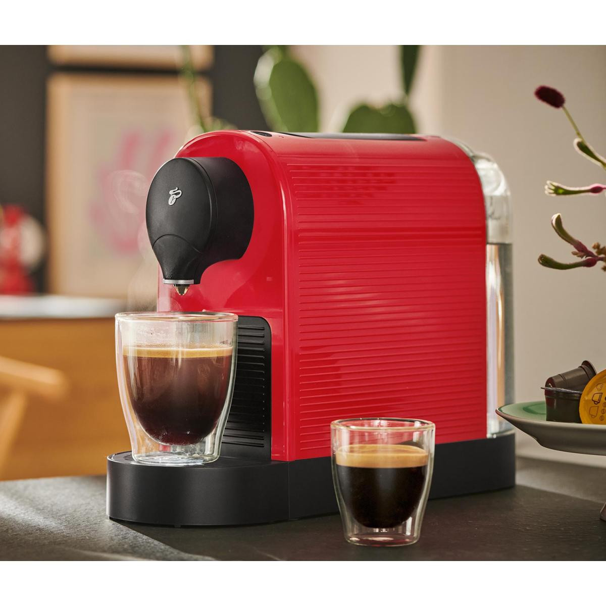 Tchibo Cafissimo Pure Plus Kapsüllü Kahve Makinesi, Kırmızı