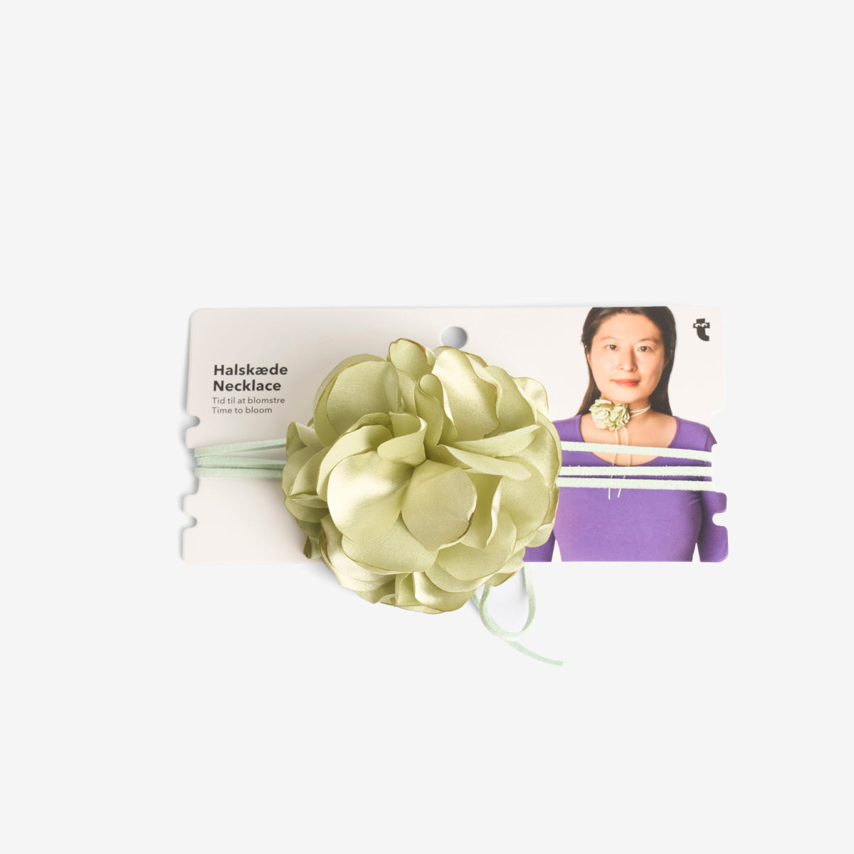 Flying Tiger Copenhagen Beyaz Çiçek Detaylı İpli Kolye