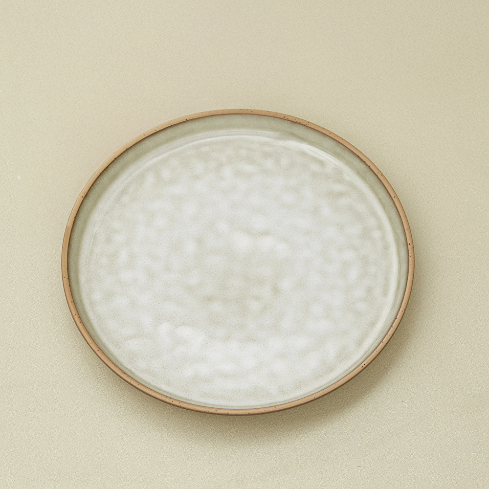 Karaca Rixton Bej Reaktif Pasta Tabağı  22 cm görseli 3