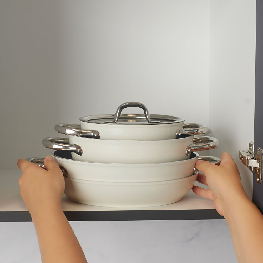 Karaca x Refika Swiss Crystal Creamy Metal Kulplu 7 Parça Tencere Seti Krem thumbnail 6