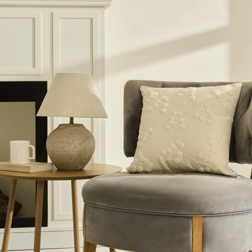 Karaca Home Luna Dolgulu Kırlent 43x43 cm Ekru görseli 1