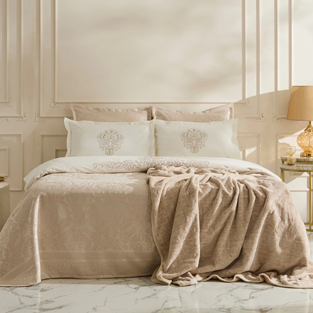 Karaca Home Sevra 8 Parça Private Gold Çeyiz Seti görseli 1