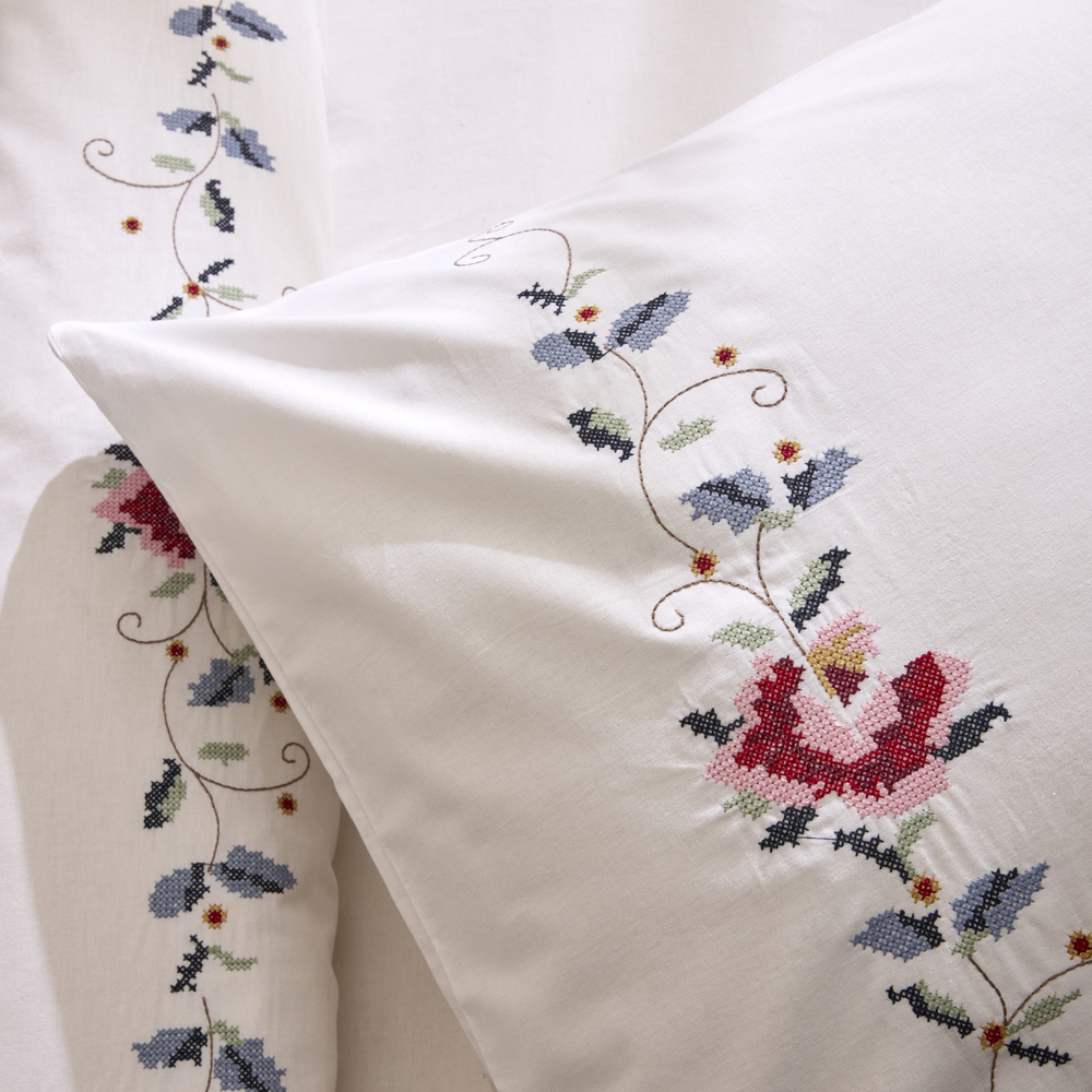 Karaca Home Miretta %100 Pamuk Kanaviçe Nakışlı Çift Kişilik Nevresim Takımı Beyaz görseli 6