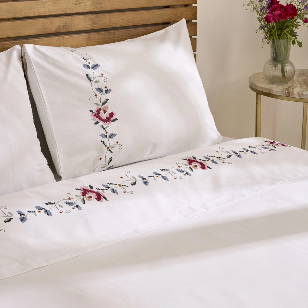 Karaca Home Miretta %100 Pamuk Kanaviçe Nakışlı Çift Kişilik Nevresim Takımı Beyaz görseli 4