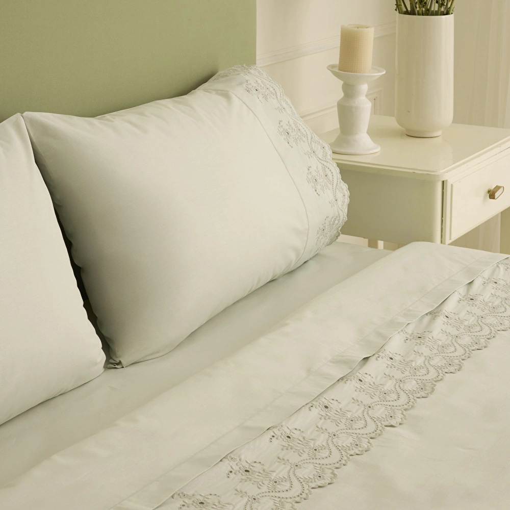 Karaca Home Avellina Brodeli Çift Kişilik Nevresim Takımı Adaçayı görseli 5