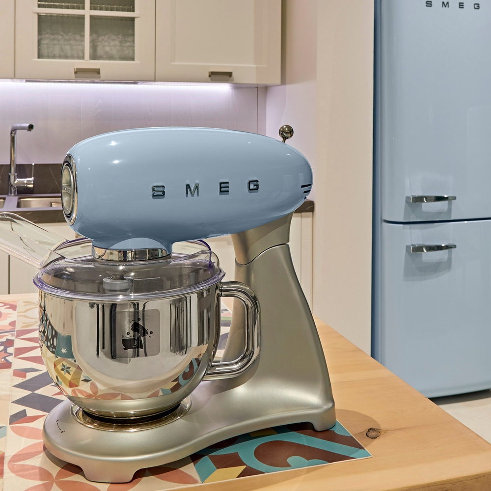 Smeg Hamur Karıştırma Makinesi Blue SMF02PBEU görseli 2