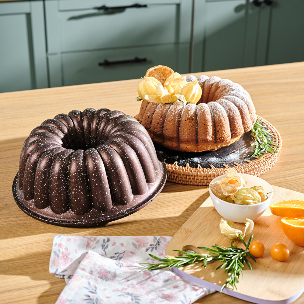 Karaca Cake Pro Lina Kahverengi Döküm Kek Kalıbı 25,5 cm görseli 1