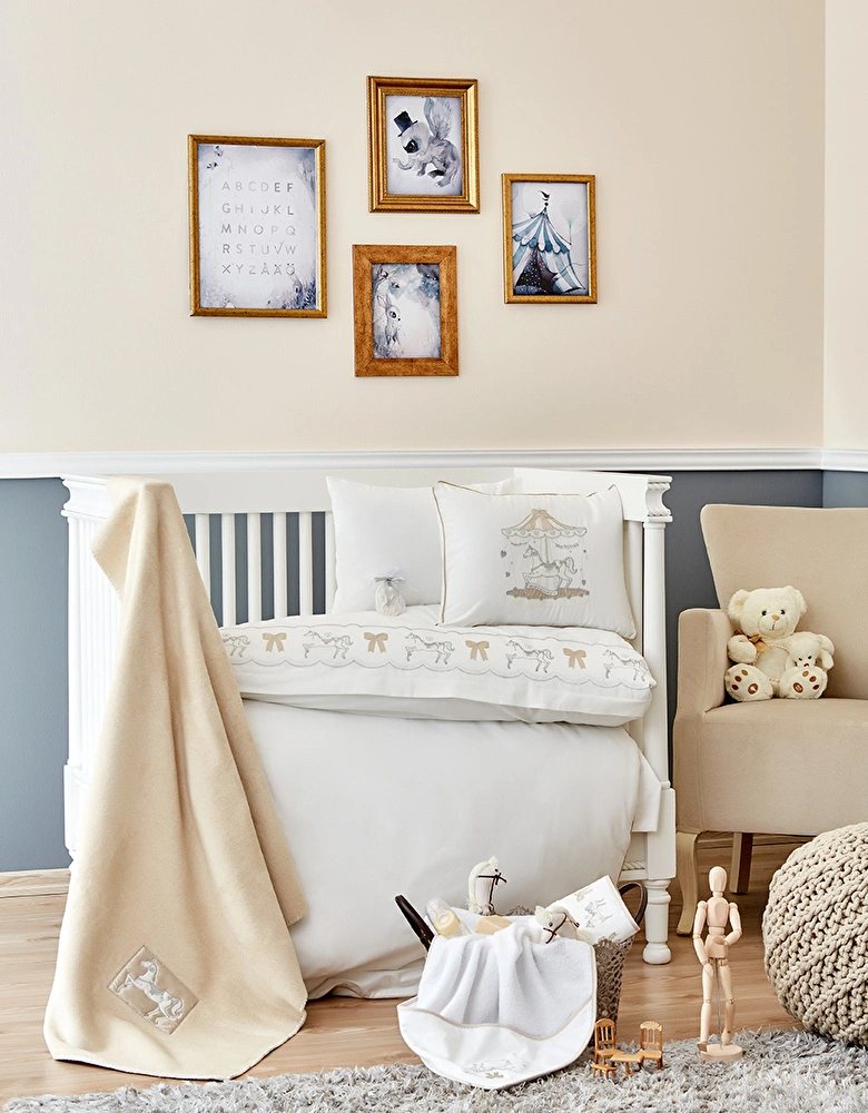 Karaca Home Atlıkarınca Bej Nakışlı Private Set görseli 1