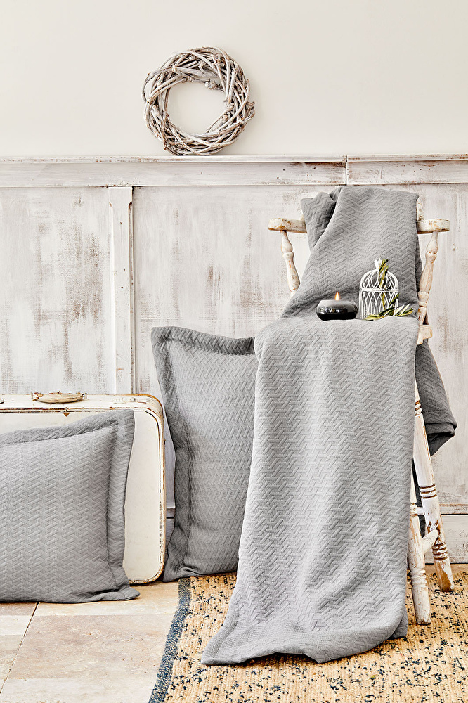 Karaca Home Charm Bold Gri Çift Kişilik Yatak Örtüsü Seti görseli 1