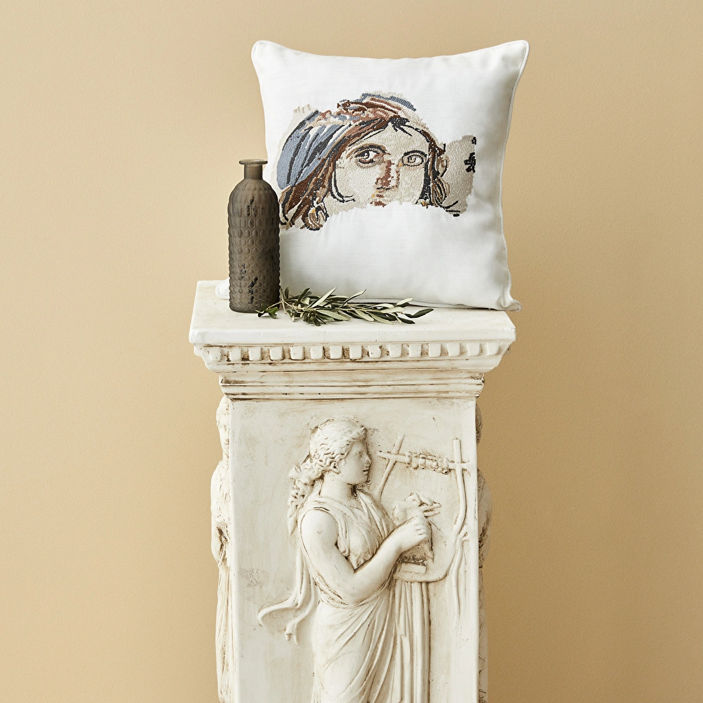 Karaca Home Çingene Kızı Zeugma Ekru Nakışlı İç Dolgulu Kırlent görseli 1