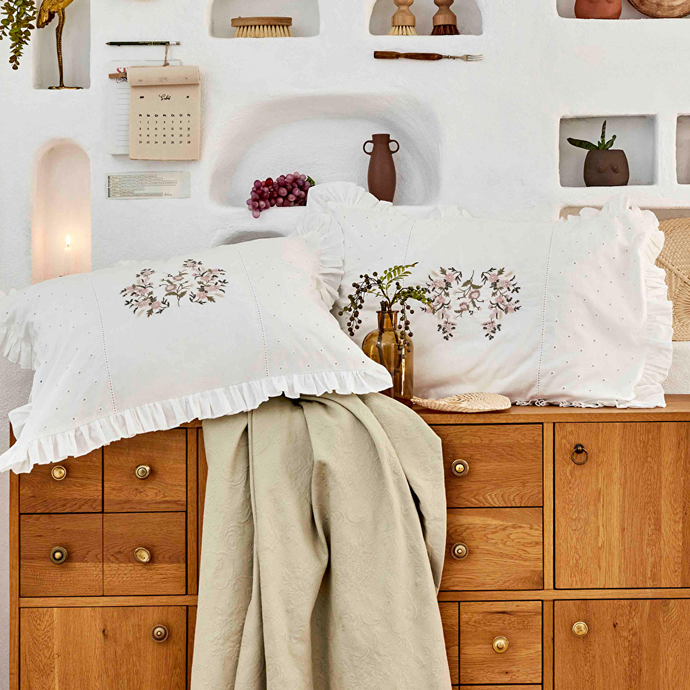 Karaca Home Garden Yeşil Çift Kişilik Nakışlı Nevresim Pike Set görseli 6