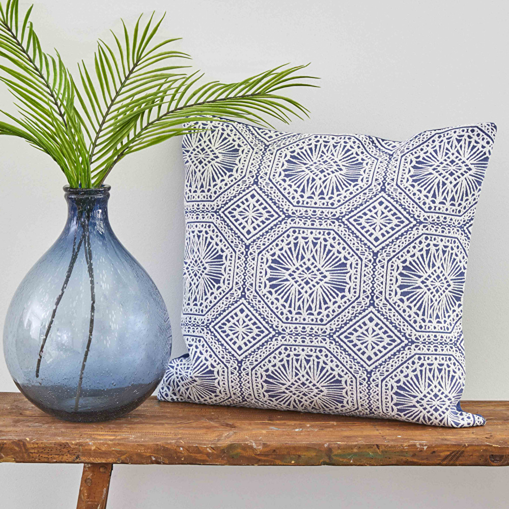 Karaca Home Monu İndigo İç Dolgulu Kırlent 45x45cm görseli 1