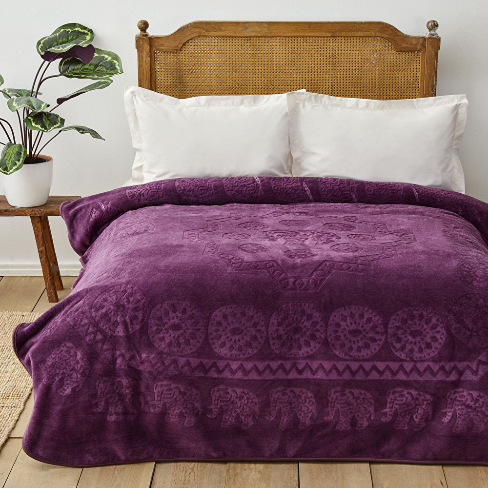 Karaca Home Elephant Mürdüm Çift Kişilik Soft Embosy Battaniye görseli 1