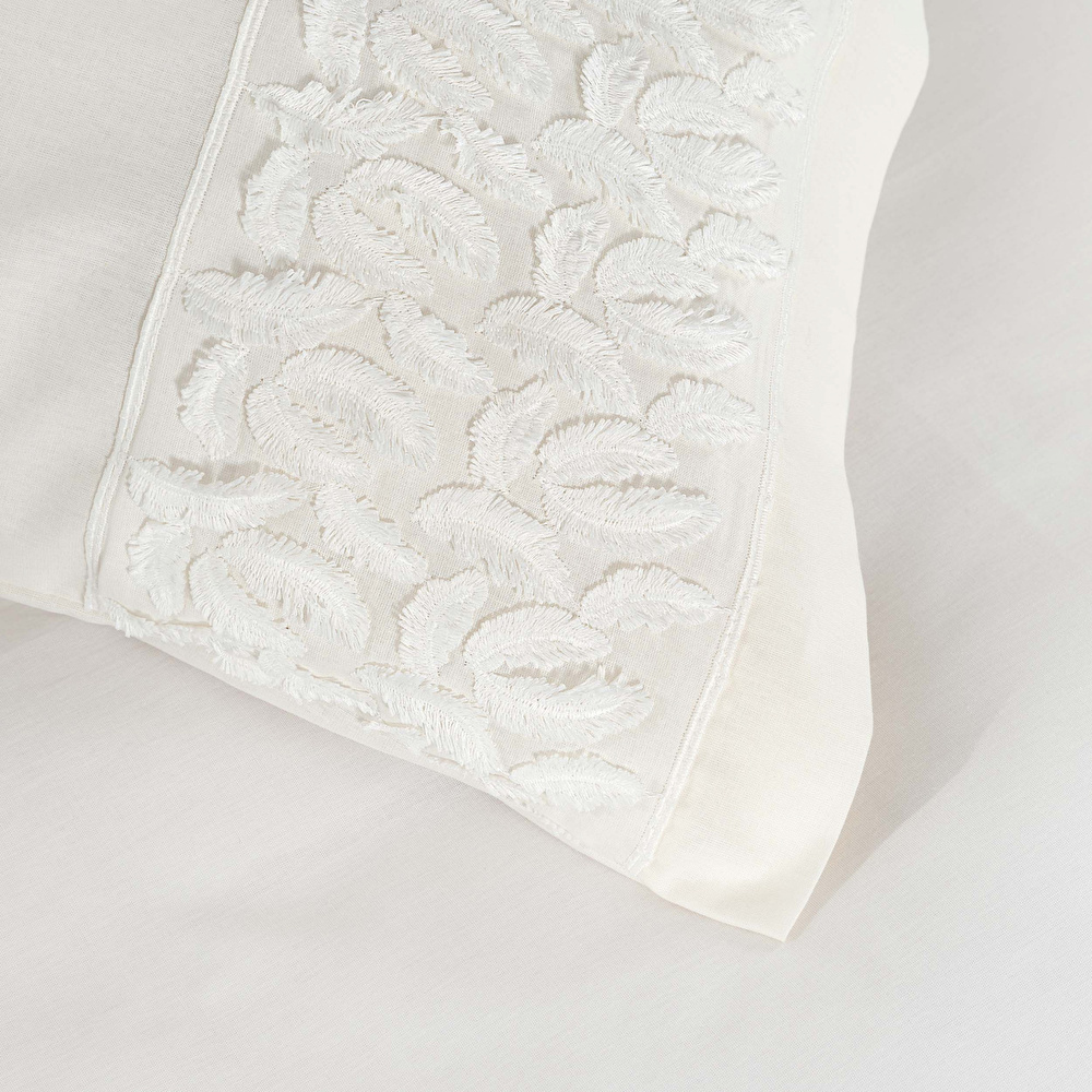 Karaca Home Serenity Beyaz %100 Pamuk Brodeli Çift Kişilik Nevresim Takımı görseli 4