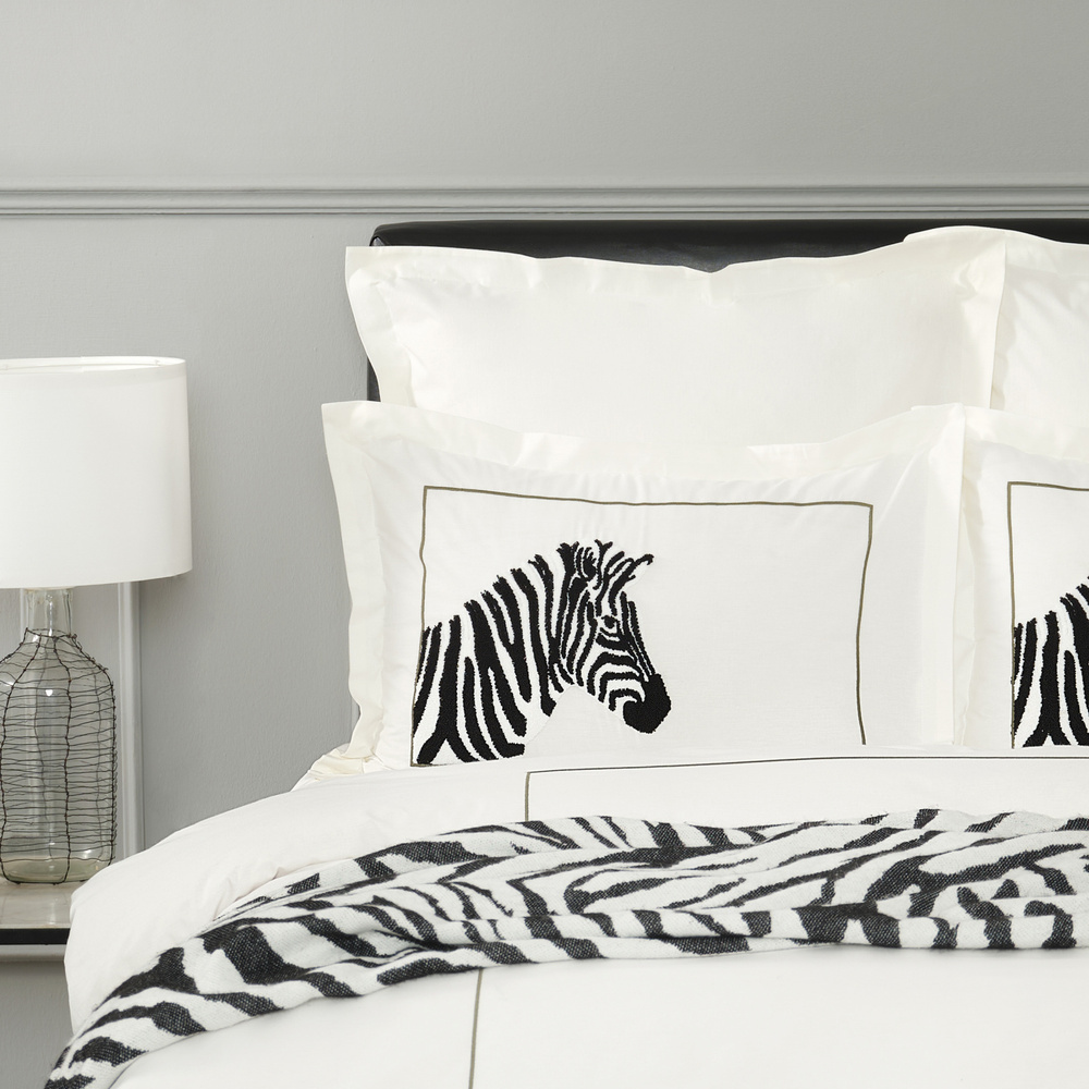 Karaca Home Stripes Siyah Çift Kişilik Nakışlı Nevresim Takımı görseli 2