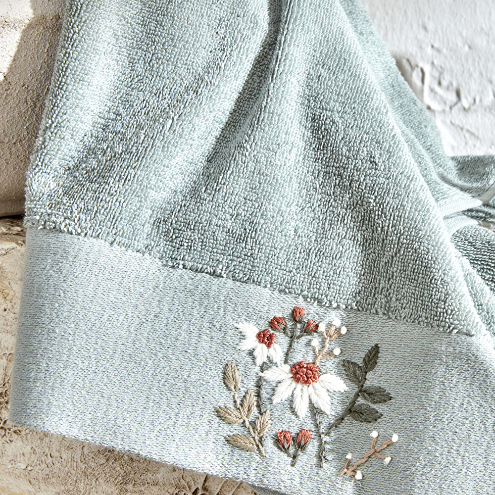 Karaca Home Comfort Touch Nakışlı %100 Pamuk Havlu Mint 30x50 Cm görseli 2