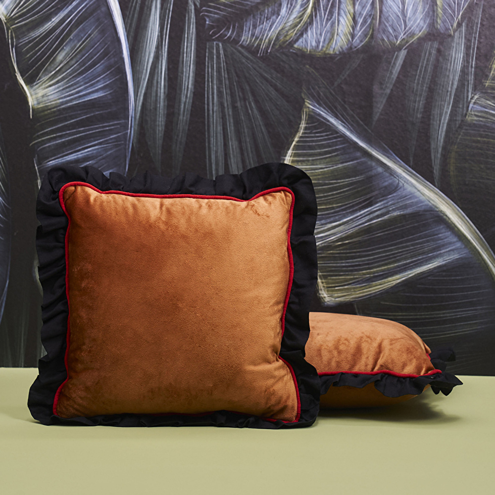 Karaca Home x 2Wins Love and Dream Fırfır Detaylı Kırlent görseli 2