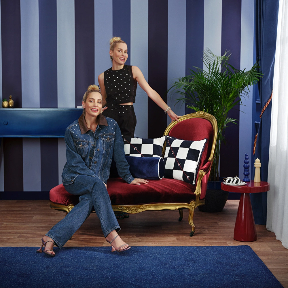 Karaca Home x 2Wins Initial Love Nakışlı Kırlent görseli 1