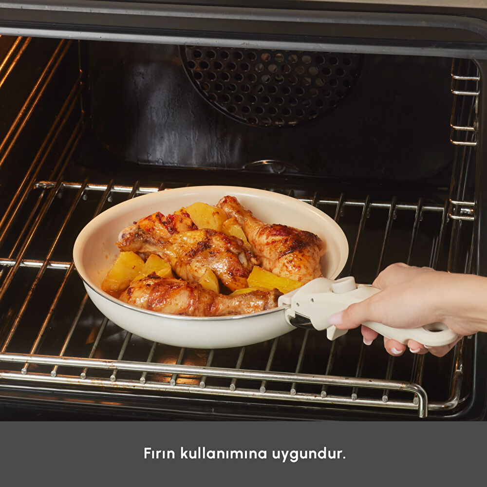 Karaca x Refika Swiss Crystal Almond Cream Easy Clip 5 Parça Tencere ve Tava Seti thumbnail 8