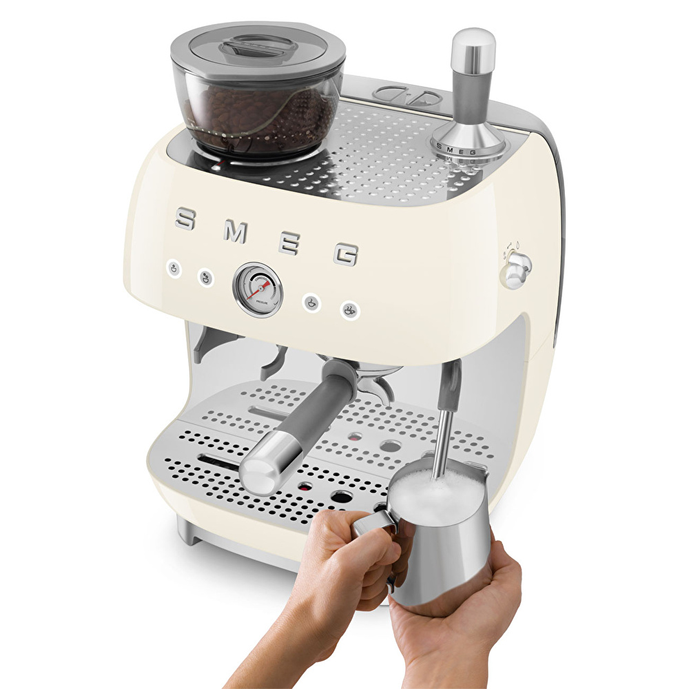 Smeg Öğütücülü Espresso Kahve Makinesi Cream Egf03creu görseli 5