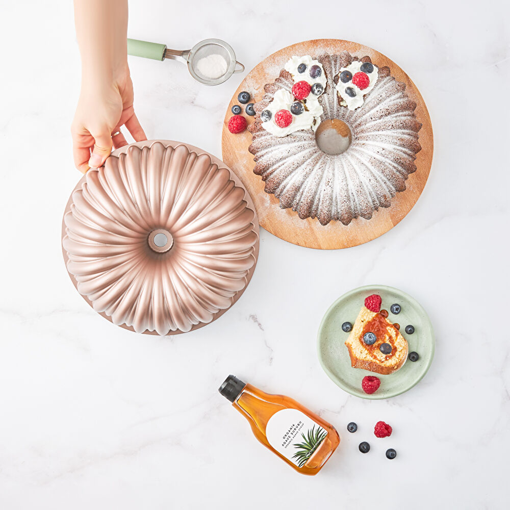 Karaca Cake Pro Dilimli Rosegold Döküm Kek Kalıbı thumbnail 4