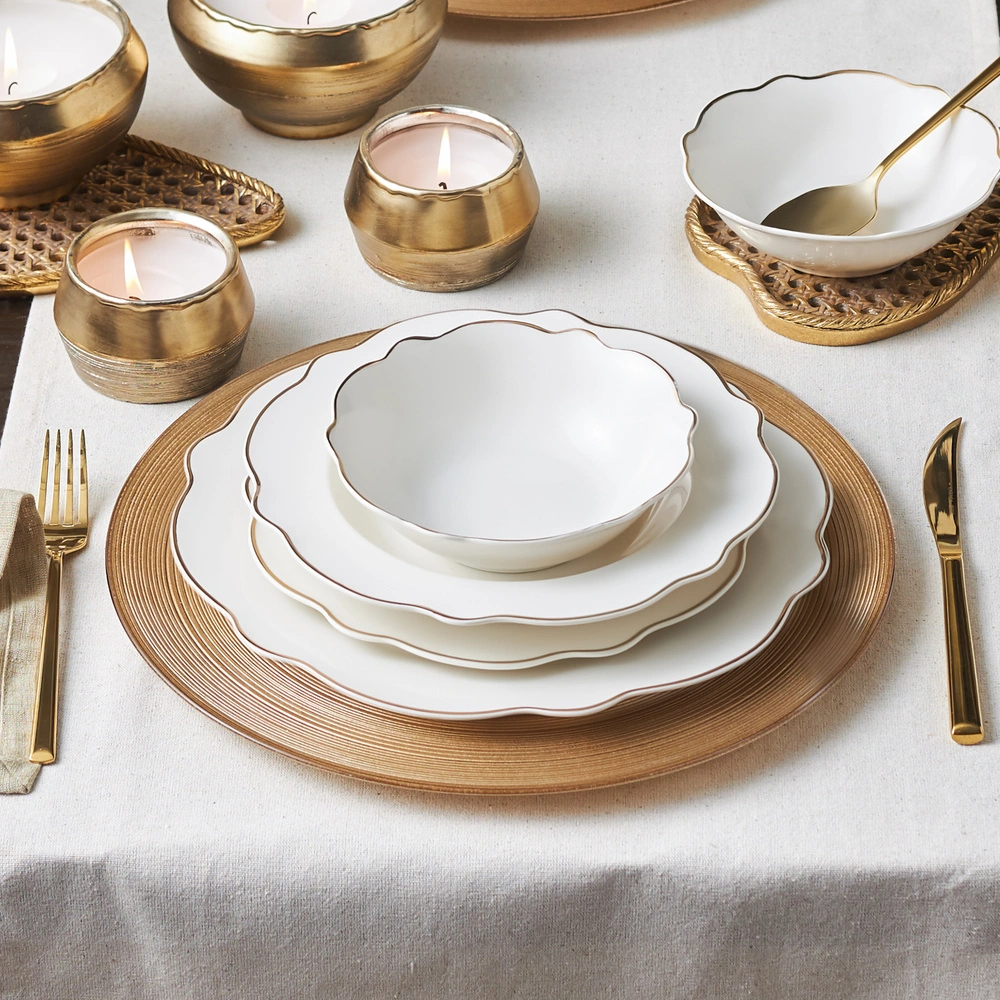 Karaca Daisy Gold Wave Shape 24 Parça 6 Kişilik Porselen Yemek Takımı görseli 1
