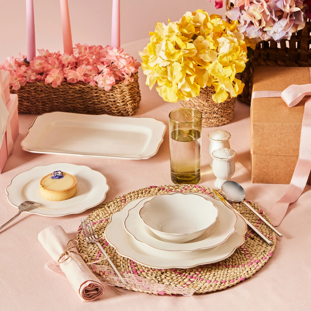 Karaca Daisy Gold Wave Shape Kayıklı 27 Parça 6 Kişilik Porselen Yemek Takımı görseli 2